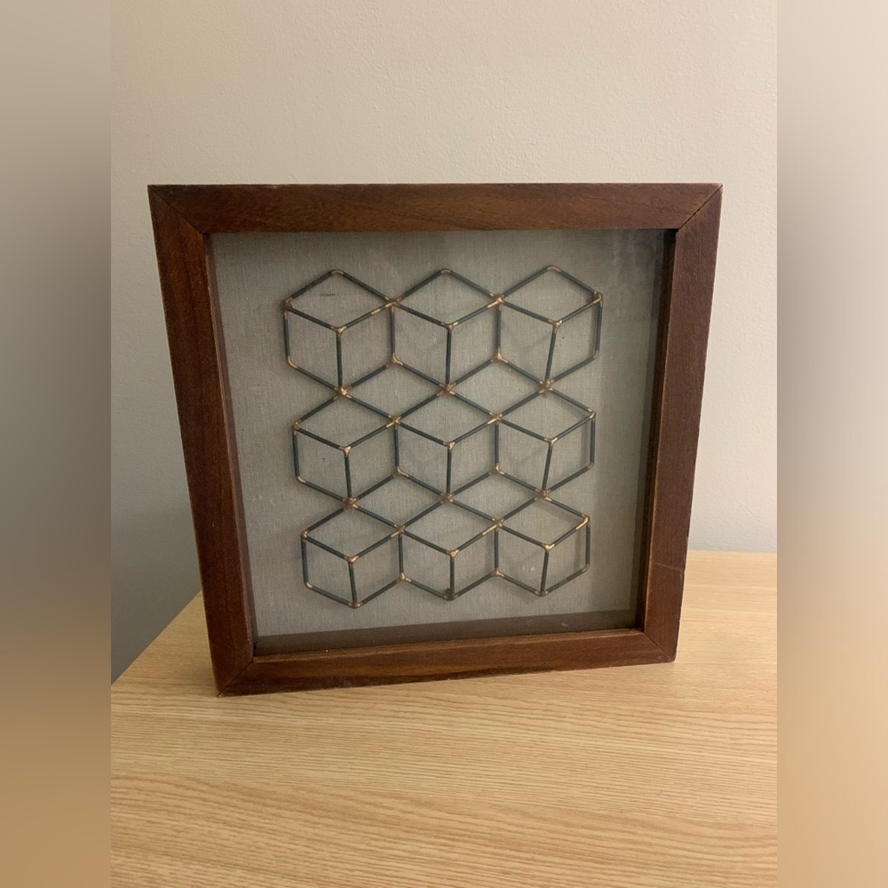 3D Wire Shadow Box Wall Decor - Picture 2 of 6
